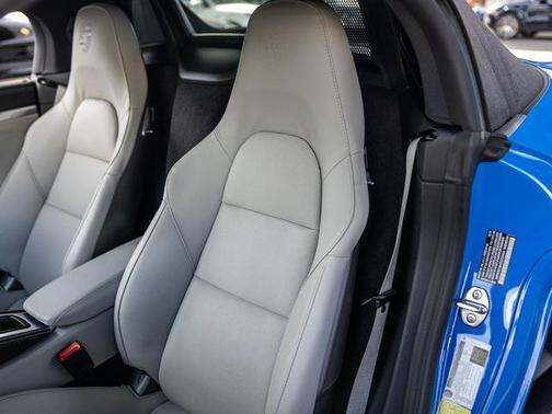 2025 Porsche 718 Boxster S