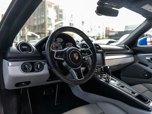 2025 Porsche 718 Boxster S