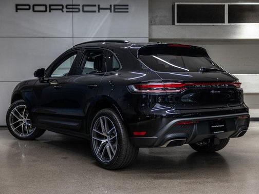 2026 Porsche Macan 