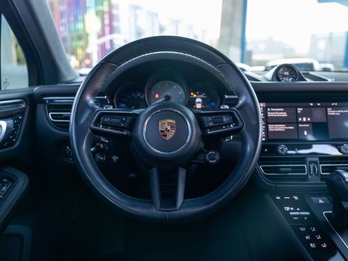 Jet Black Metallic 2023 Porsche Macan Macan