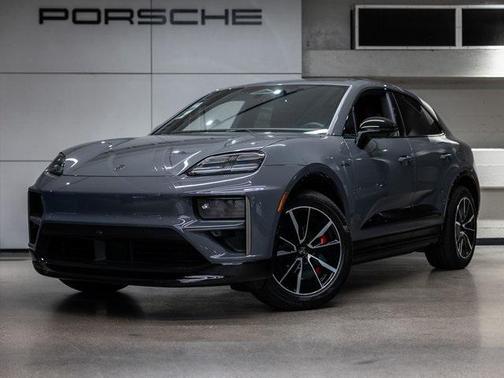 2025 Porsche Macan Turbo