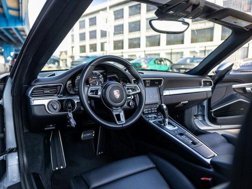 2017 Porsche 911 Turbo