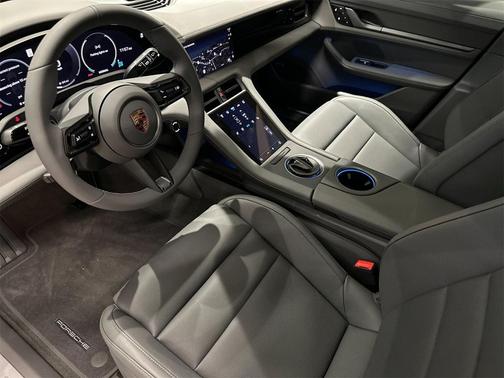 2025 Porsche Taycan 4