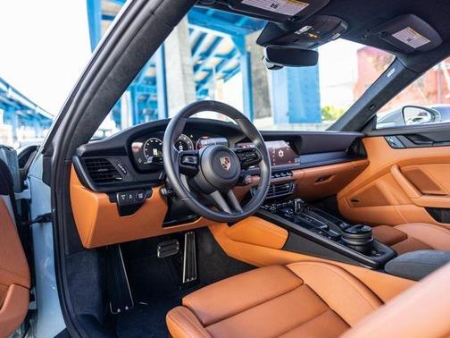 2025 Porsche 911 Carrera GTS