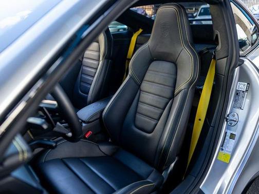 2025 Porsche 911 Carrera GTS