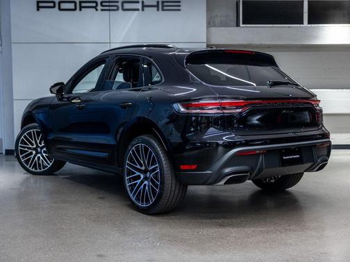Jet Black Metallic 2026 Porsche Macan Macan