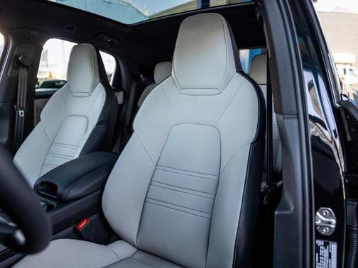 2025 Porsche Cayenne