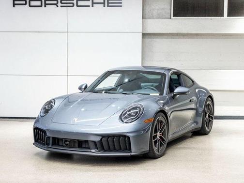 2025 Porsche 911 Carrera 4 GTS