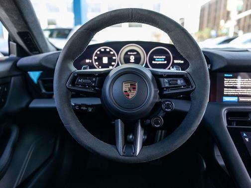 2025 Porsche Taycan Turbo GT w/Weissach Package