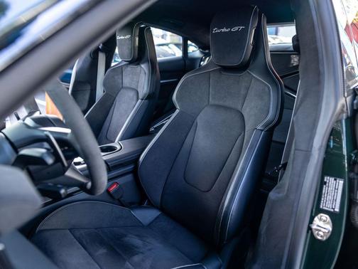 2025 Porsche Taycan Turbo GT w/Weissach Package