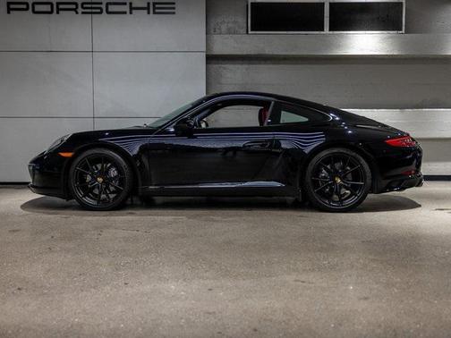 2018 Porsche 911 Carrera