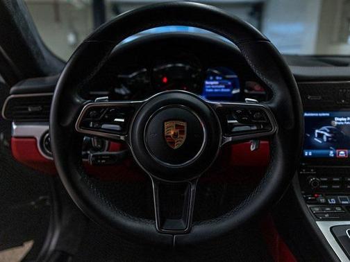 2018 Porsche 911 Carrera