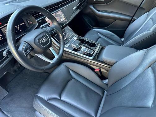 2023 Audi Q7 55 Premium Plus