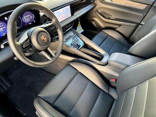 2024 Porsche Macan 4