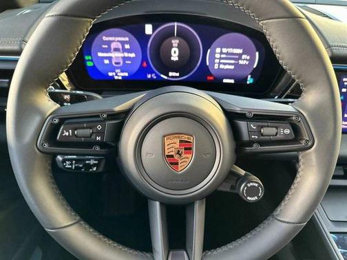 2024 Porsche Macan 4