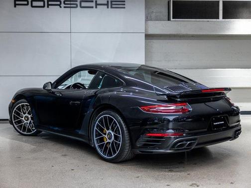 2017 Porsche 911 Turbo S
