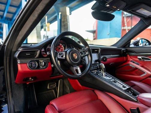 2017 Porsche 911 Turbo S