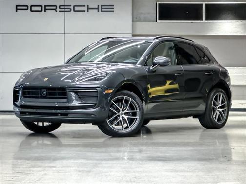 2025 Porsche Macan Base