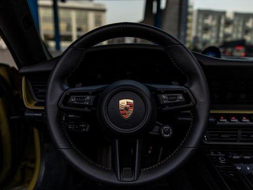 2026 Porsche 911 Carrera 4 GTS