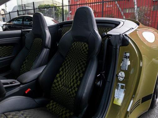 2026 Porsche 911 Carrera 4 GTS