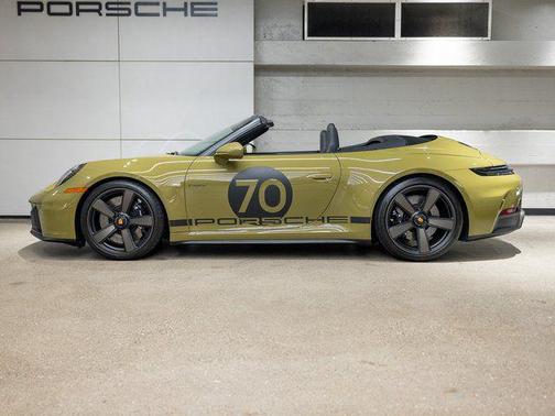 2026 Porsche 911 Carrera 4 GTS