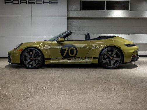 2026 Porsche 911 Carrera 4 GTS