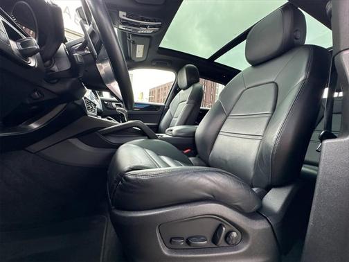 2022 Porsche Cayenne Platinum Edition