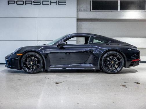 2024 Porsche 911 Carrera 4S