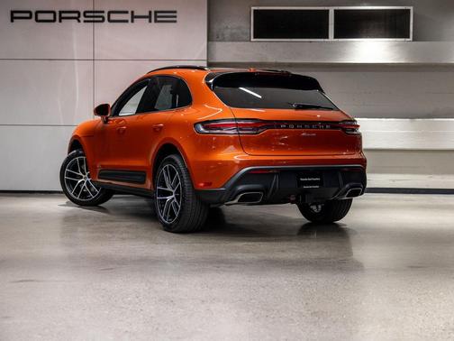 Papaya Metallic 2025 Porsche Macan Macan
