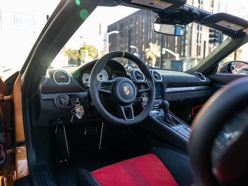 2025 Porsche 718 Spyder RS