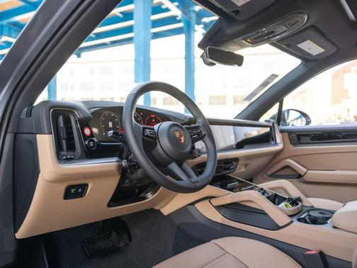 Gray Metallic 2026 Porsche Cayenne Cayenne