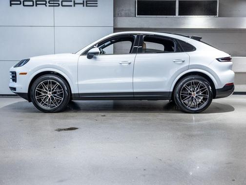 Carrara White 2026 Porsche Cayenne Cayenne