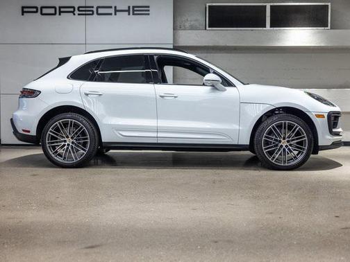 2026 Porsche Macan 