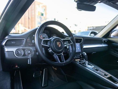 2017 Porsche 911 Carrera S