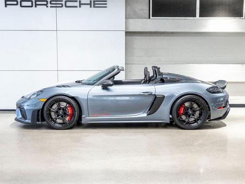 2025 Porsche 718 Spyder RS