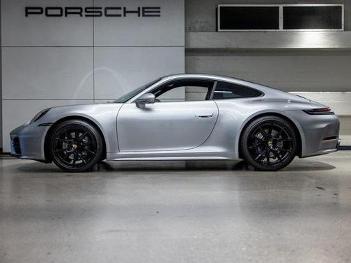 2025 Porsche 911 Carrera