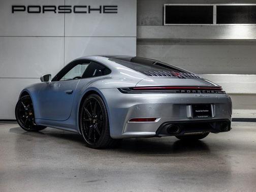 2025 Porsche 911 Carrera