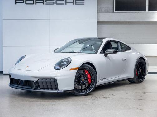 2026 Porsche 911 Carrera 4 GTS