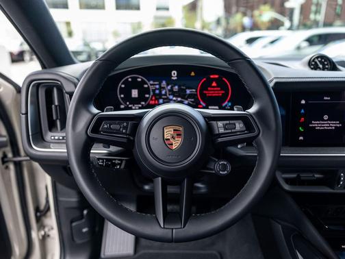 Cashmere Beige Metallic 2026 Porsche Cayenne Cayenne