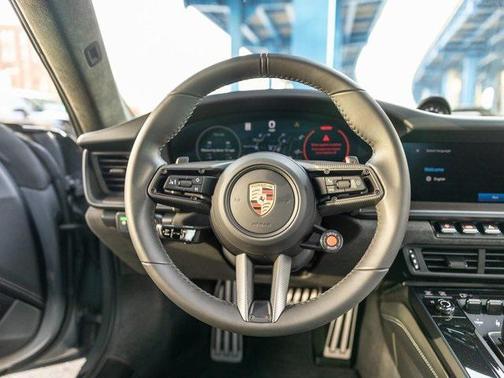 2025 Porsche 911 Carrera GTS