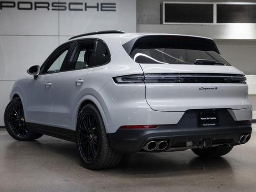 2024 Porsche Cayenne S