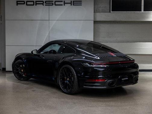 2024 Porsche 911 Carrera 4S