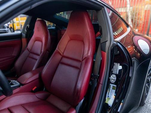 2024 Porsche 911 Carrera 4S