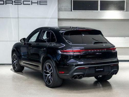 2022 Porsche Macan Base