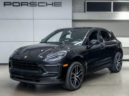 2022 Porsche Macan Base