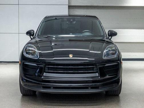 2022 Porsche Macan Base