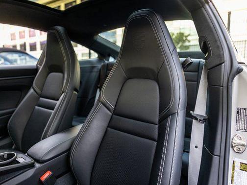 2025 Porsche 911 Carrera GTS