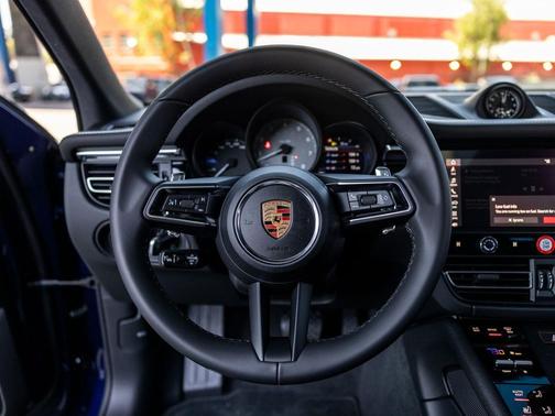 Blue Metallic 2026 Porsche Macan Macan