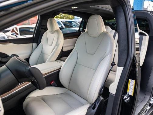 2022 Tesla Model X Dual Motor All-Wheel Drive
