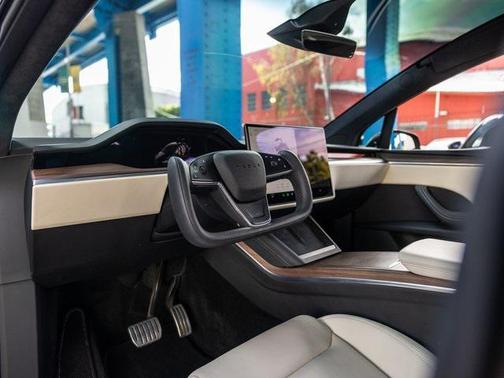 2022 Tesla Model X Dual Motor All-Wheel Drive